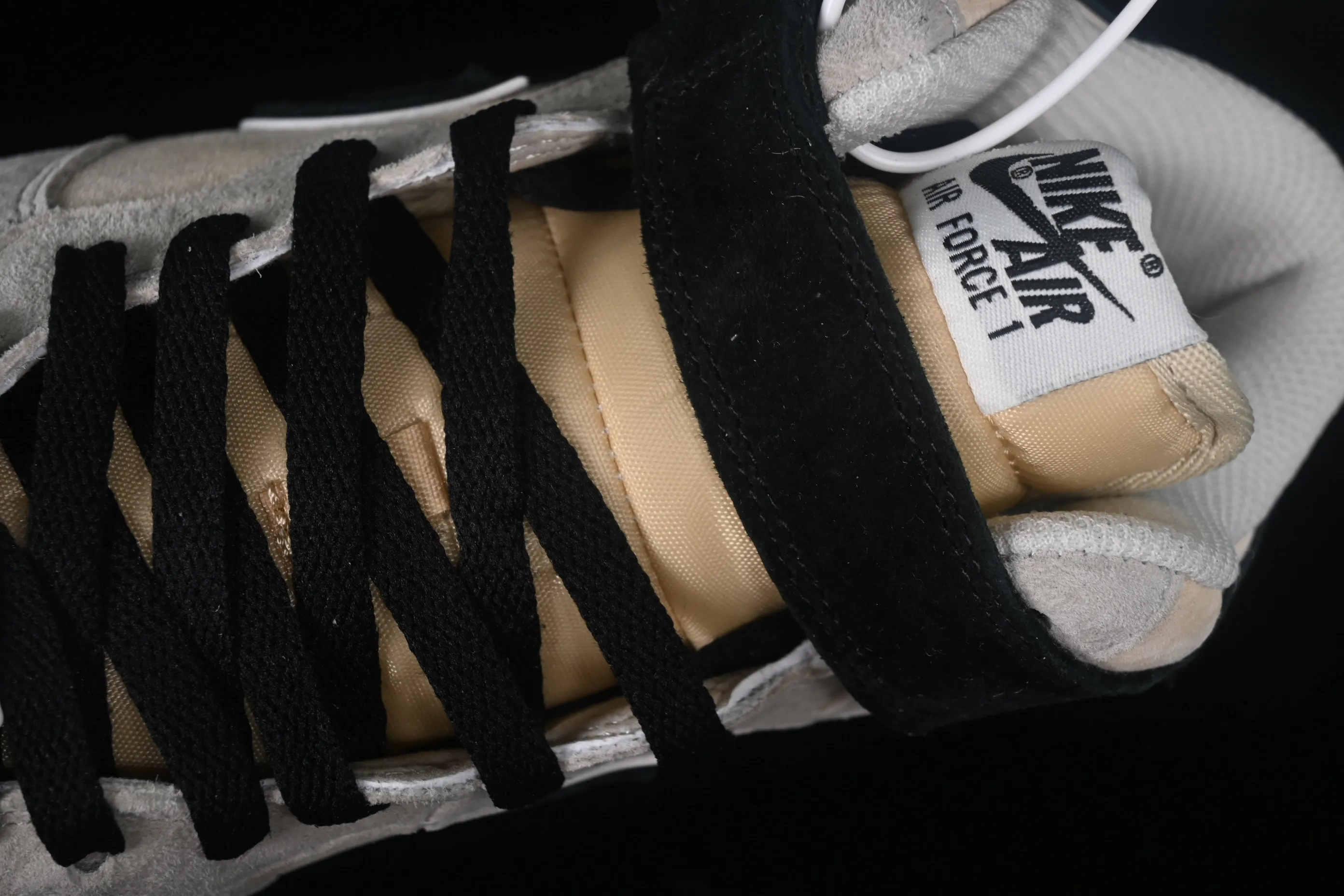 All categories Nk Air Force 1 Air Force series Nk Air Force 1 Mid Air Force mid-top Nk Air Force 1'07 Mid gray black Air Force One mid-top casual sneakers CG9908-106